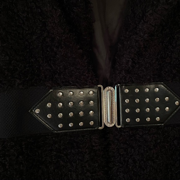 Furry vest - Picture 2 of 4